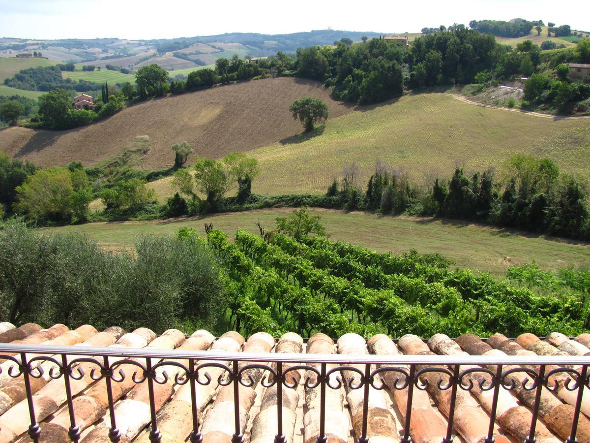 Agriturismo Bacchiocchi Bed and Breakfast Orciano di Pesaro Δωμάτιο φωτογραφία